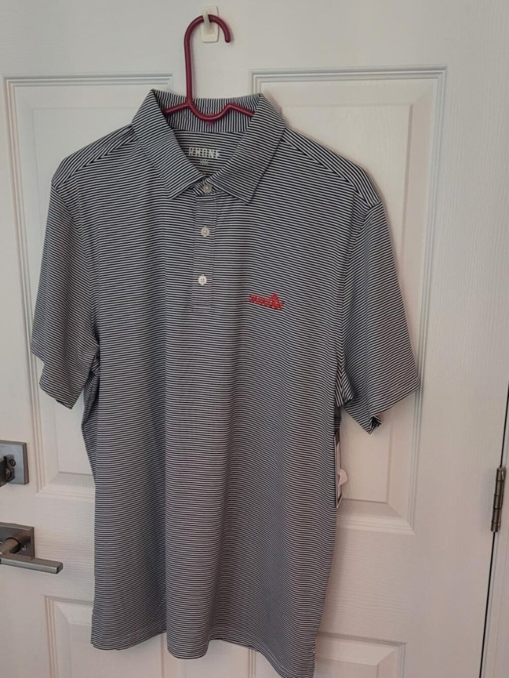 Men's Rhone Drive Time Polo Navy/White size L with SARATOGA Emblem is NWT